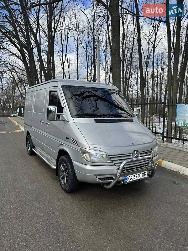 2000 mercedes-benz 208