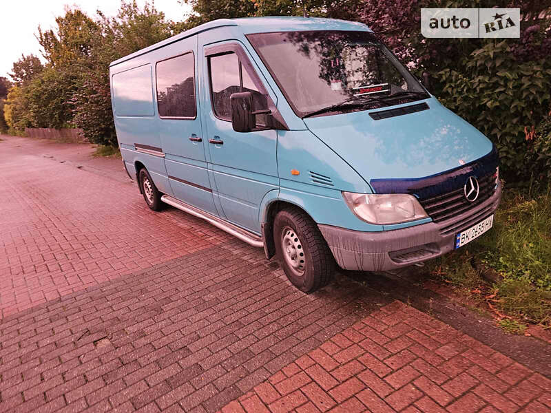 2000 mercedes-benz sprinter 216 cdi