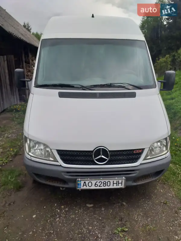 2004 mercedes-benz sprinter 208 cdi