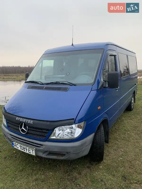 2004 mercedes-benz sprinter 213 cdi