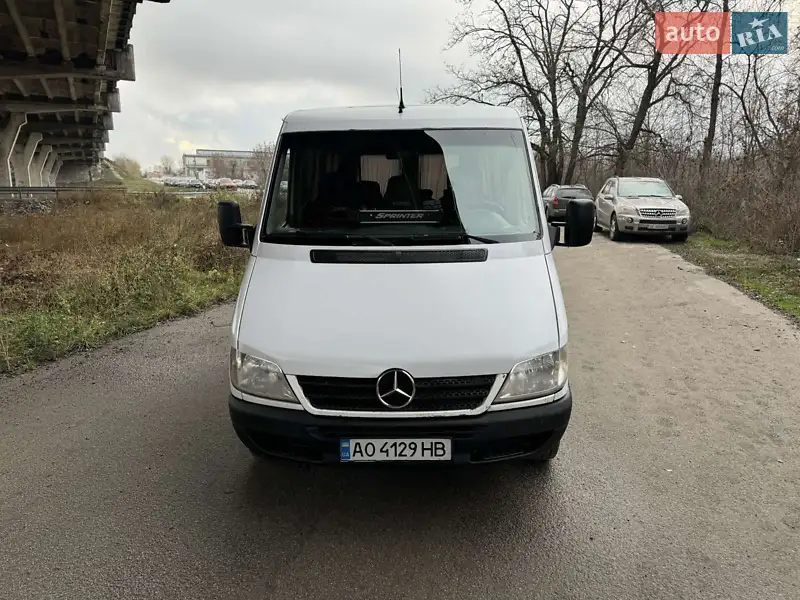 2005 mercedes-benz sprinter-208-cdi