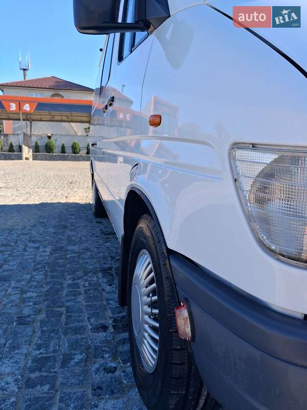 1998 mercedes-benz 312d