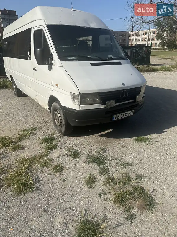 1999 mercedes-benz 310d-pe