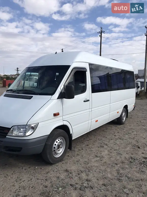 2001 mercedes-benz 311cdi