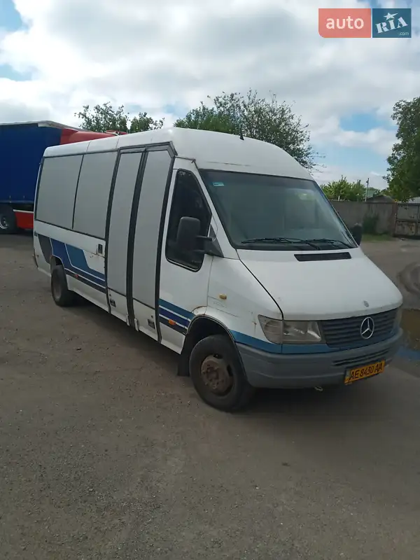 1999 mercedes-benz sprinter 411 cdi