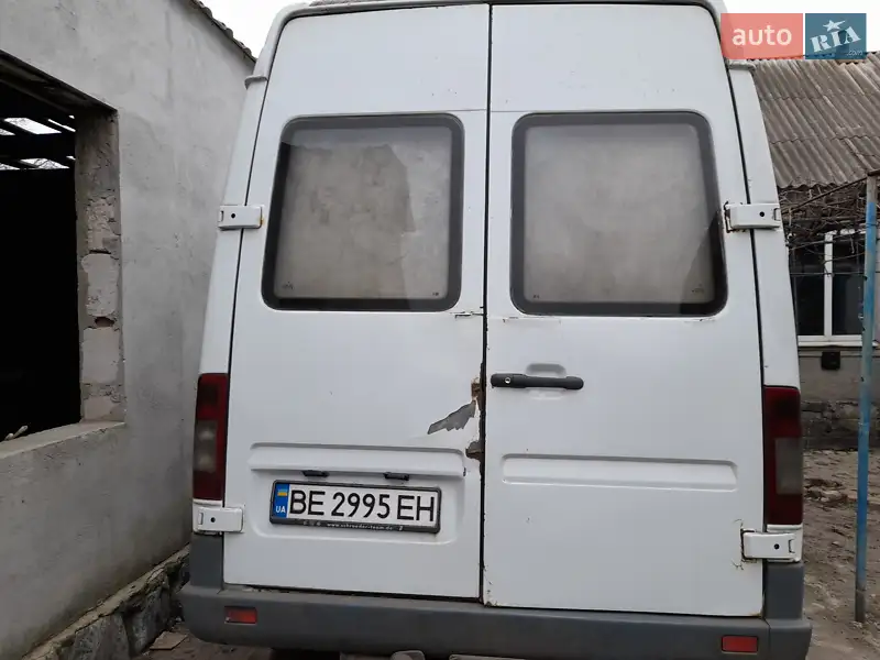 2005 mercedes-benz sprinter-413-cdi