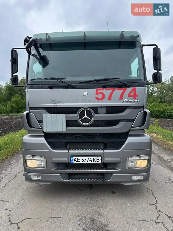 2011 mercedes-benz 1843 ls
