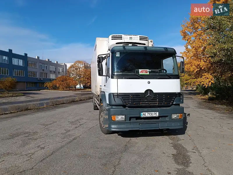 2000 mercedes-benz 1828