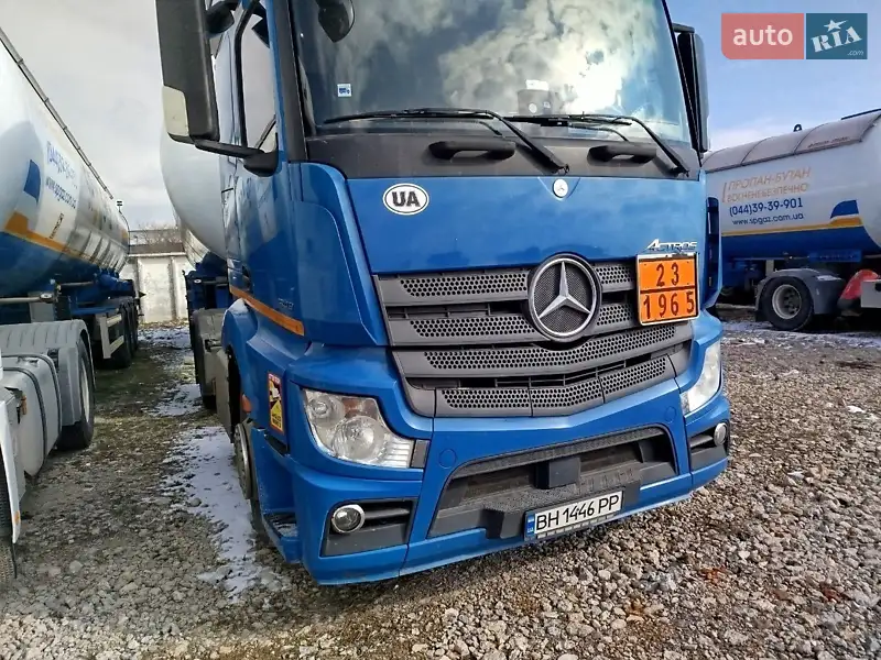 2016 mercedes-benz actros 1843