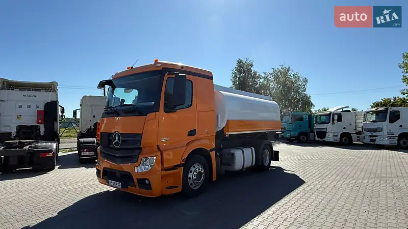2013 mercedes-benz actros 1842