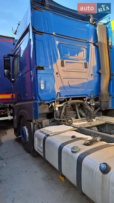 2015 mercedes-benz actros 1843