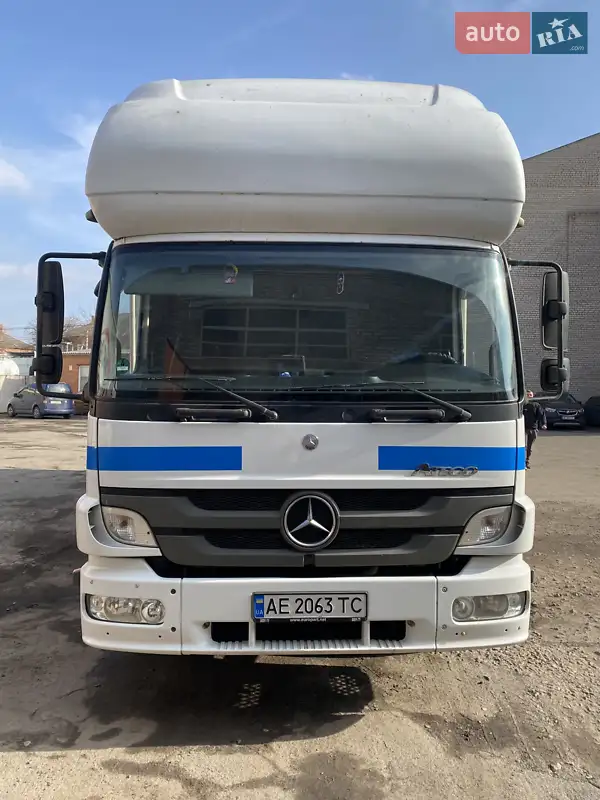 2010 mercedes-benz 1222