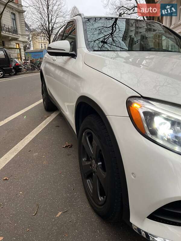 2018 mercedes-benz glc-300
