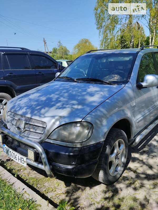 2000 mercedes-benz ml 270 cdi