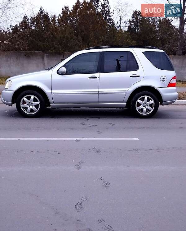 2001 mercedes-benz ml 400