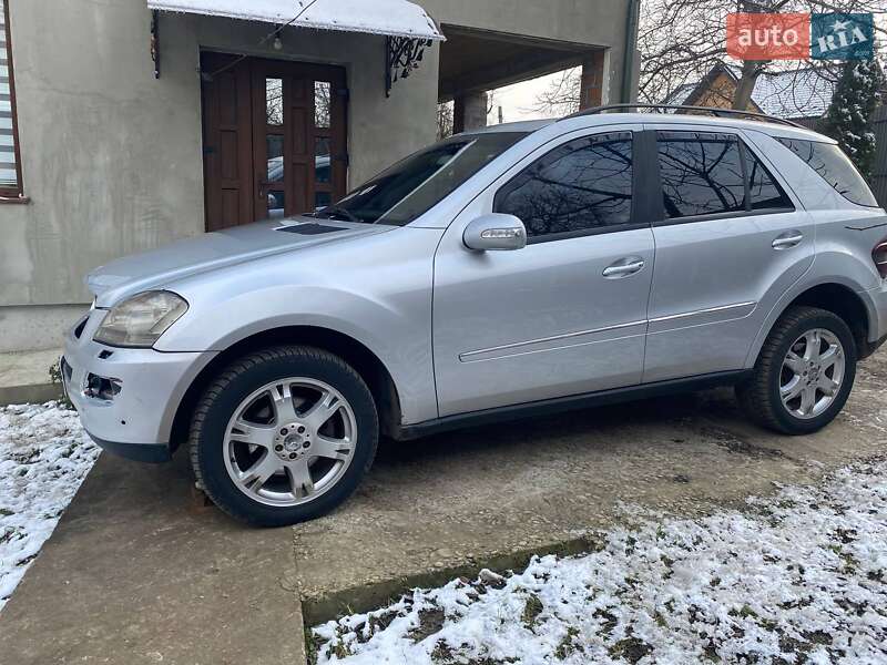 2005 mercedes-benz ml 320