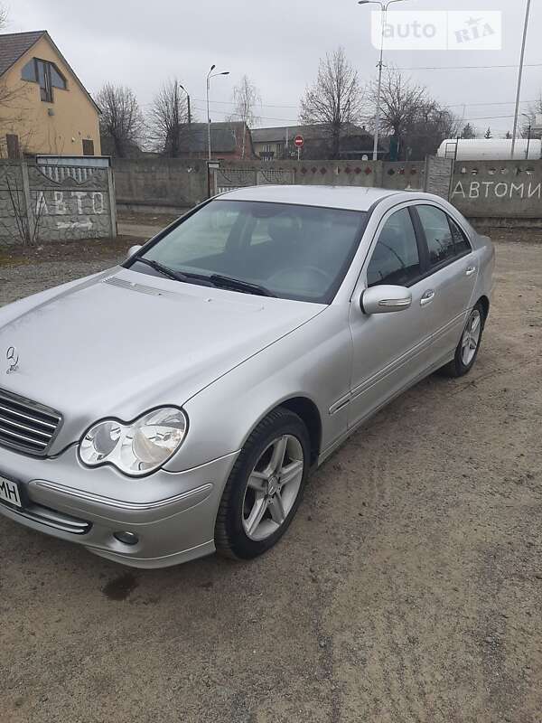 2004 mercedes-benz c 180