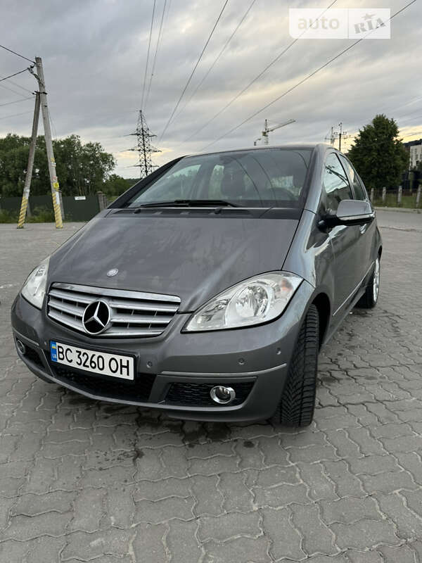 2010 mercedes-benz a 180
