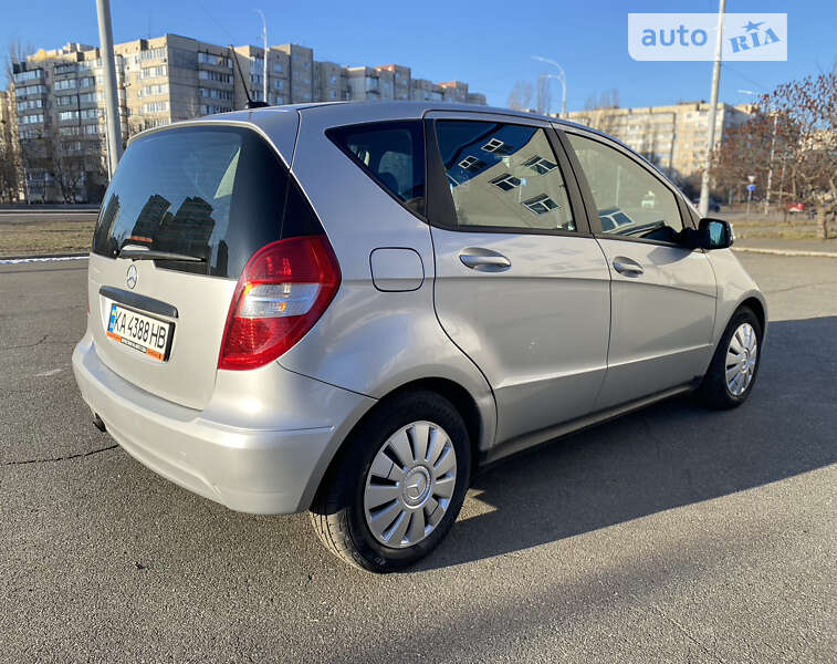 2010 mercedes-benz a 180