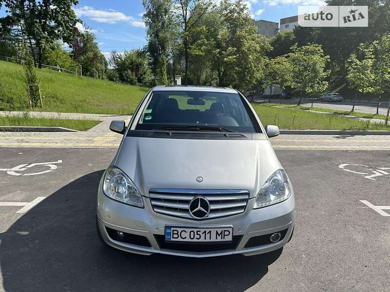 2011 mercedes-benz a-180