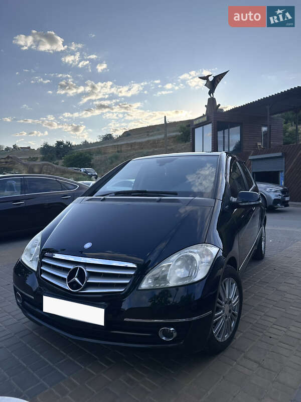 2010 mercedes-benz a 180