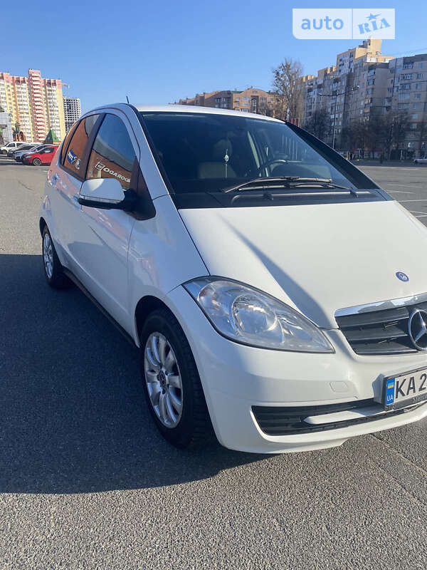 2010 mercedes-benz a 180