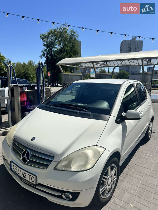 2010 mercedes-benz a 180