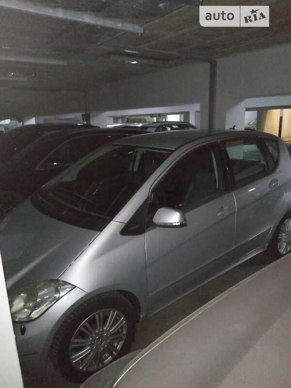2010 mercedes-benz a 180