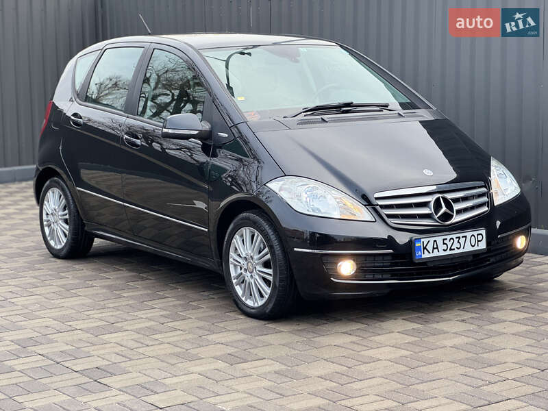 2011 mercedes-benz a 180
