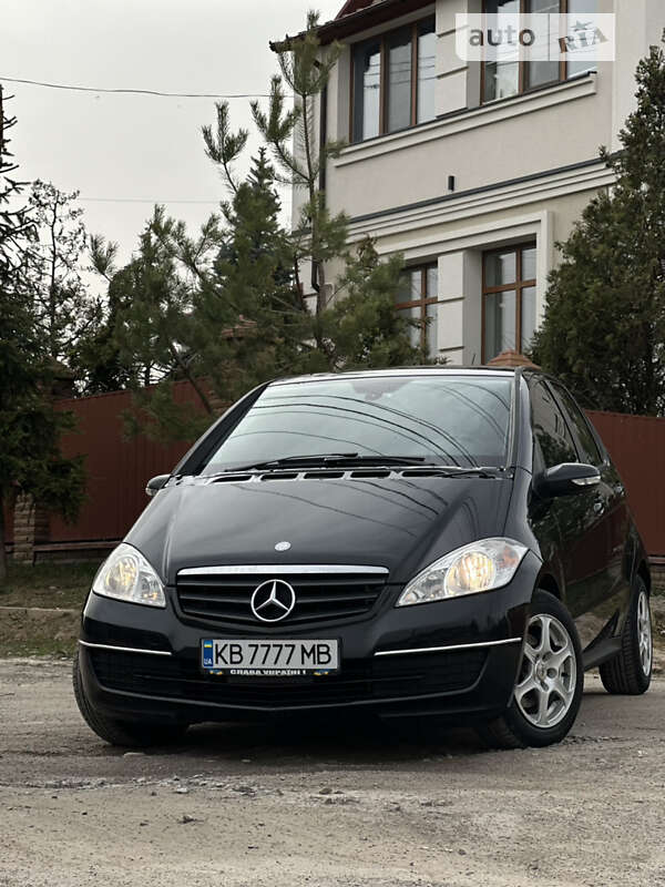 2011 mercedes-benz a 180