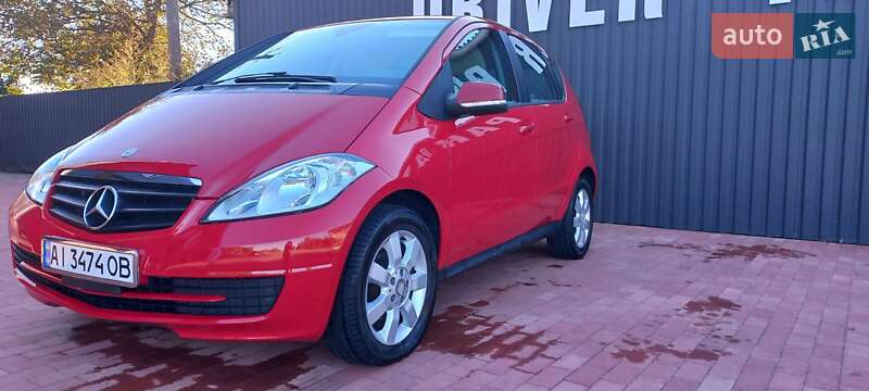 2011 mercedes-benz a 180
