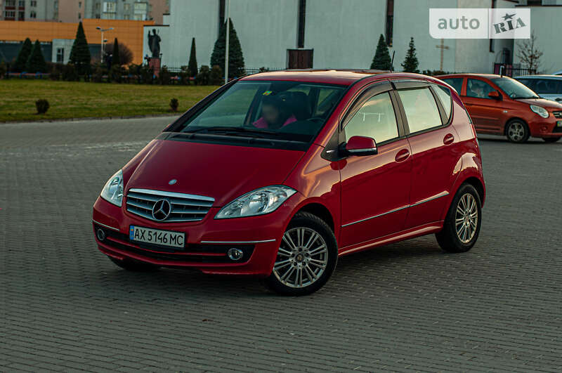 2011 mercedes-benz a 180