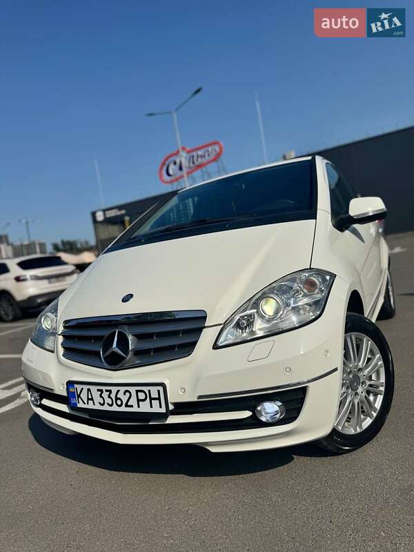 2011 mercedes-benz a-class