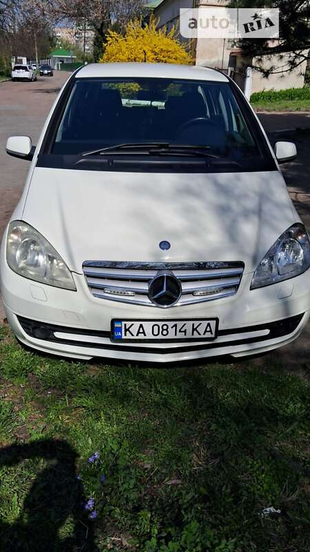 2012 mercedes-benz a 180