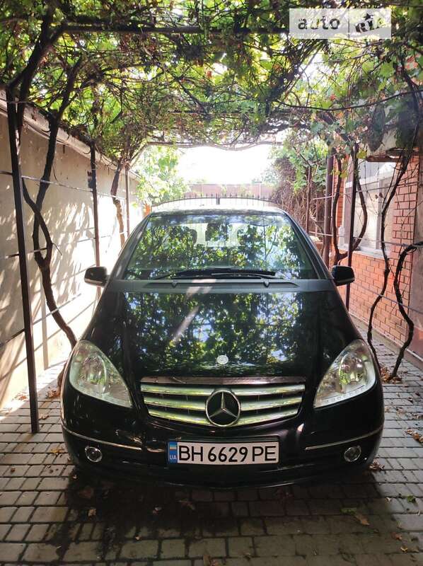2012 mercedes-benz a 180