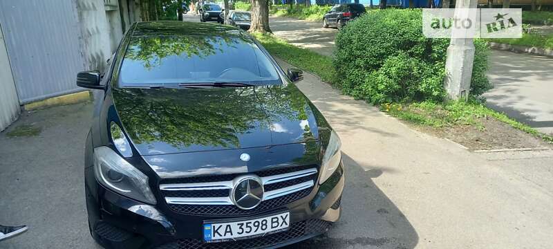 2012 mercedes-benz a 180