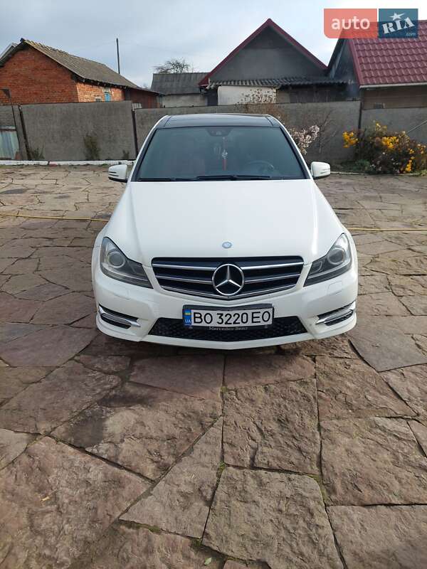 2011 mercedes-benz c 200