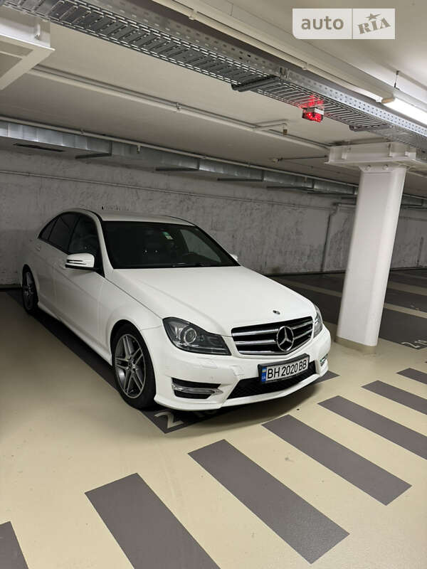 2011 mercedes-benz c 200