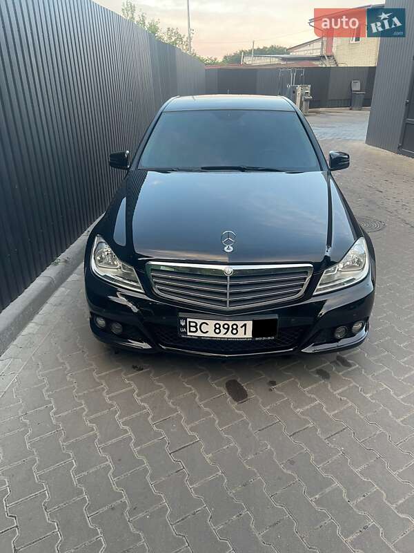 2011 mercedes-benz c 180