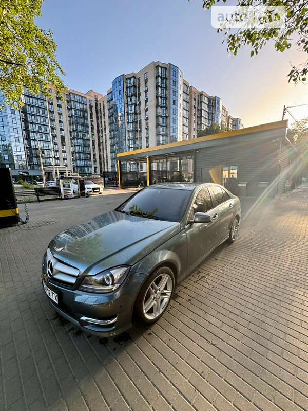 2011 mercedes-benz c 180