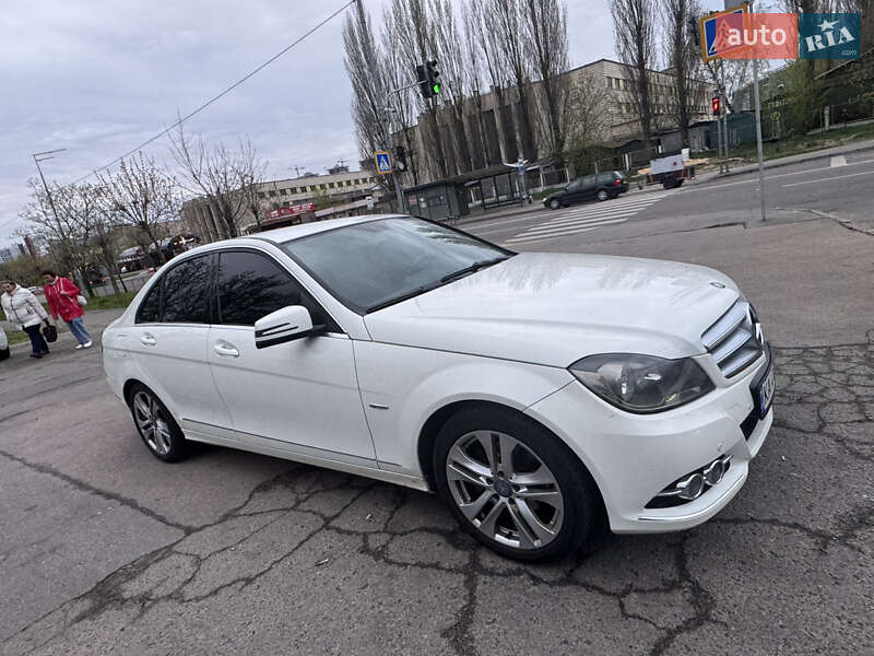 2011 mercedes-benz c 180