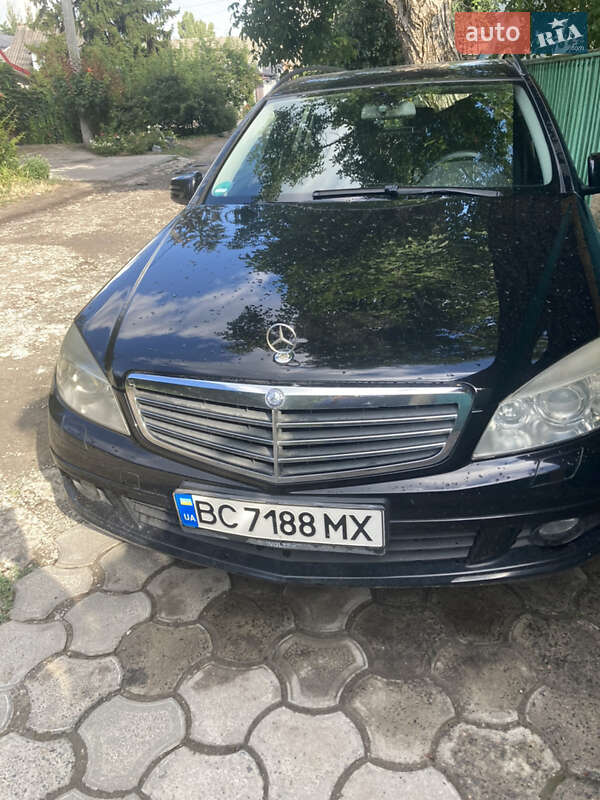 2010 mercedes-benz c 200