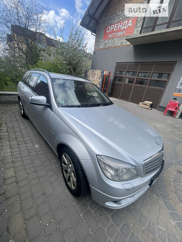 2010 mercedes-benz c-220