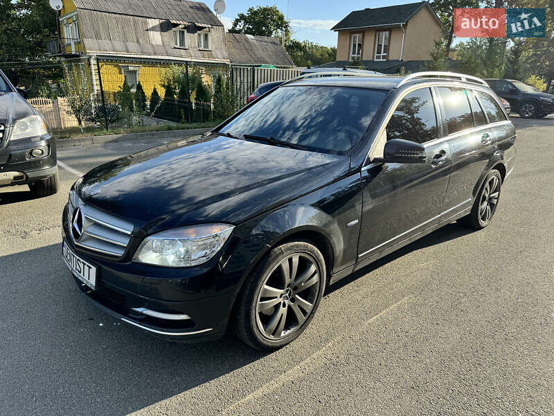 2011 mercedes-benz c 220