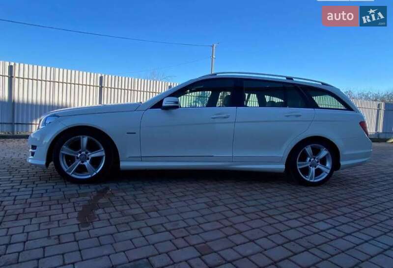 2011 mercedes-benz c 220