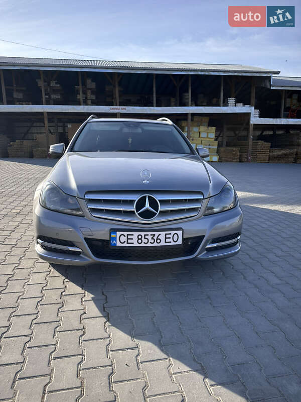2011 mercedes-benz c 220