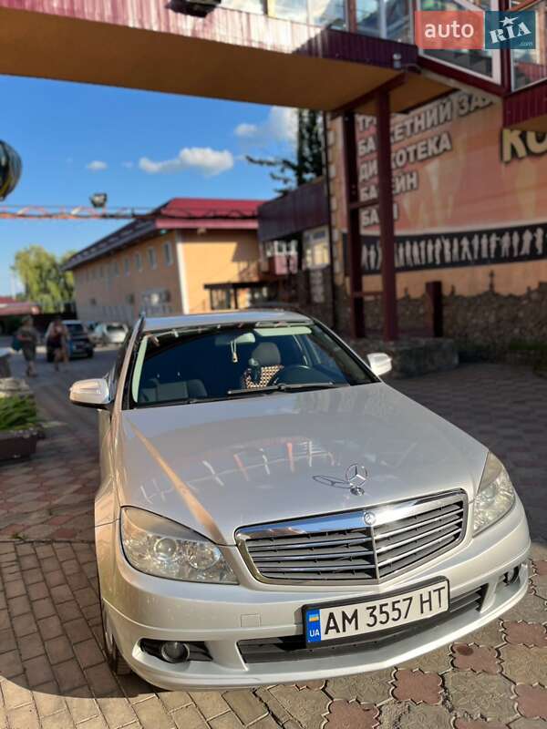 2008 mercedes-benz c-220