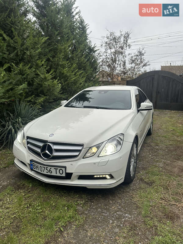 2010 mercedes-benz e 200