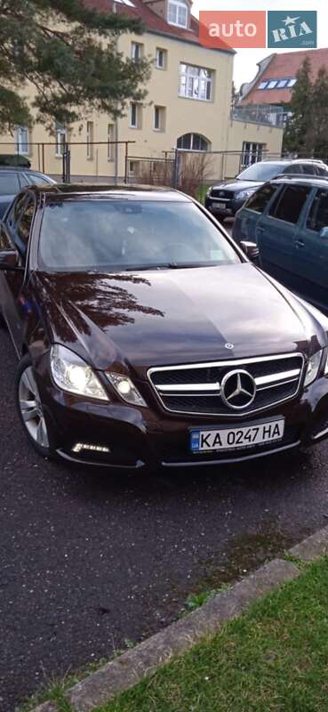 2009 mercedes-benz e 220
