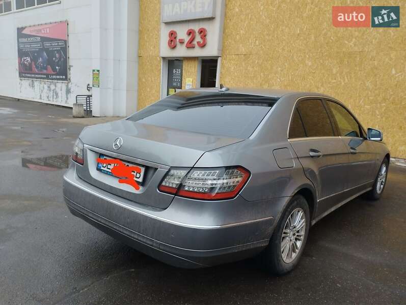 2011 mercedes-benz e 220 cdi